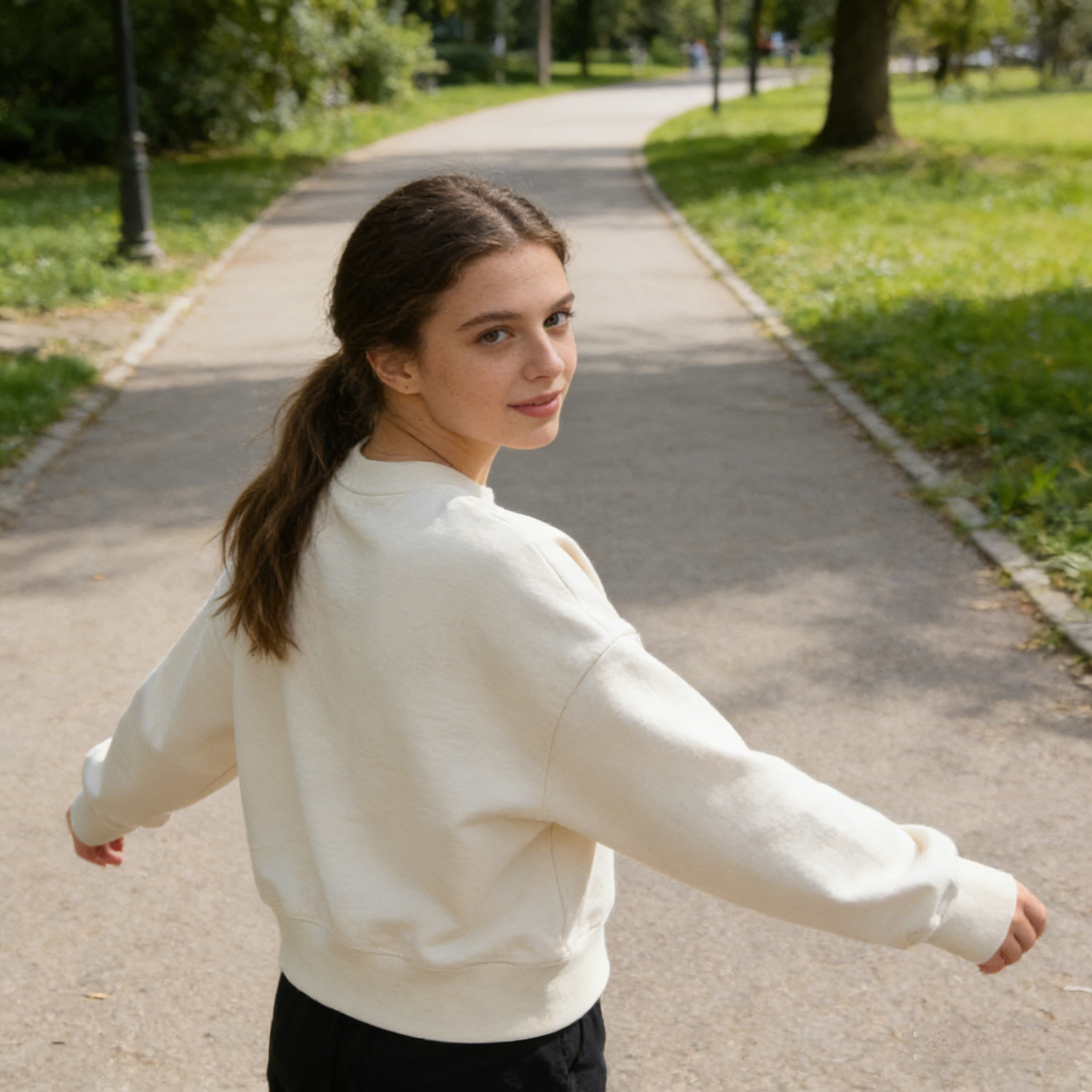 CloudSoft Cropped Crewneck Sweatshirt: The Minimalist Cottage Comfort Top